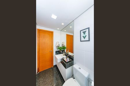 Apartamento à venda com 196m², 3 quartos e 3 vagasBanheiro Social 1