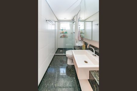 Apartamento à venda com 196m², 3 quartos e 3 vagasBanheiro da Suíte