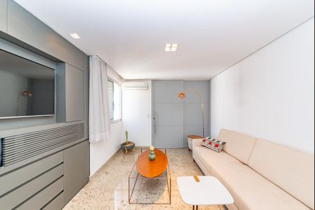 Apartamento à venda com 196m², 3 quartos e 3 vagasSala 2