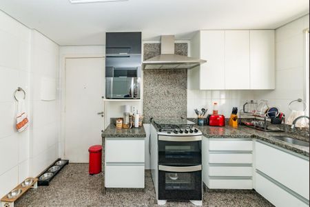 Apartamento à venda com 196m², 3 quartos e 3 vagasCozinha