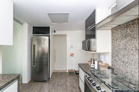 Apartamento à venda com 196m², 3 quartos e 3 vagasCozinha