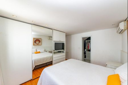 Apartamento à venda com 196m², 3 quartos e 3 vagasSuíte