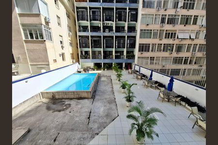 Apartamento à venda com 72m², 2 quartos e 1 vagaÁrea comum- Piscina
