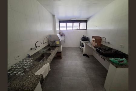 Apartamento à venda com 72m², 2 quartos e 1 vagaCopa de salão de festas