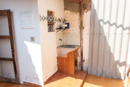 Casa à venda com 80m², 2 quartos e 2 vagas Casa à venda com 80m², 2 quartos e 2 vagasQuintal