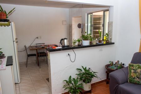 Casa à venda com 80m², 2 quartos e 2 vagas Casa à venda com 80m², 2 quartos e 2 vagasSala