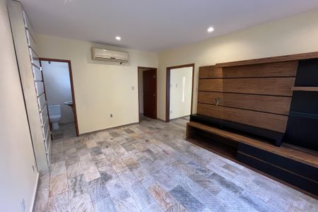 Apartamento para alugar com 150m², 3 quartos e 2 vagas Apartamento para alugar com 150m², 3 quartos e 2 vagasSala