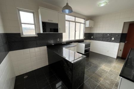 Apartamento para alugar com 150m², 3 quartos e 2 vagas Apartamento para alugar com 150m², 3 quartos e 2 vagasCozinha