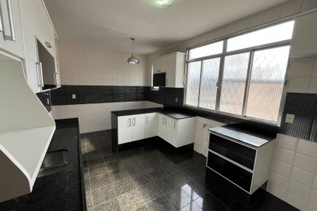 Apartamento para alugar com 150m², 3 quartos e 2 vagas Apartamento para alugar com 150m², 3 quartos e 2 vagasCozinha