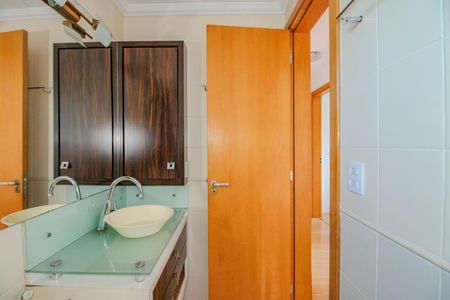 Apartamento à venda com 113m², 4 quartos e 2 vagas Apartamento à venda com 113m², 4 quartos e 2 vagasBanheiro Social