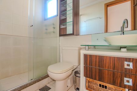 Apartamento à venda com 113m², 4 quartos e 2 vagas Apartamento à venda com 113m², 4 quartos e 2 vagasBanheiro Social