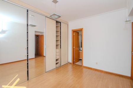 Apartamento à venda com 113m², 4 quartos e 2 vagas Apartamento à venda com 113m², 4 quartos e 2 vagasSuíte