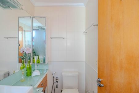 Apartamento à venda com 113m², 4 quartos e 2 vagas Apartamento à venda com 113m², 4 quartos e 2 vagasBanheiro da Suíte