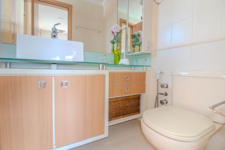 Apartamento à venda com 113m², 4 quartos e 2 vagas Apartamento à venda com 113m², 4 quartos e 2 vagasBanheiro da Suíte