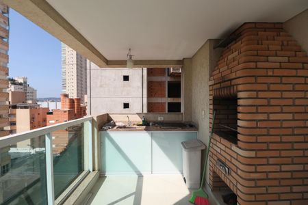 Apartamento para alugar com 120m², 3 quartos e 2 vagasVaranda