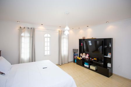 Casa à venda com 250m², 5 quartos e 2 vagasQuarto Suíte 1