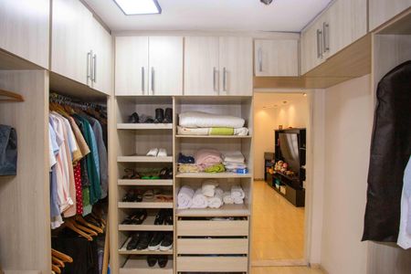 Casa à venda com 250m², 5 quartos e 2 vagasCloset da suíte 1