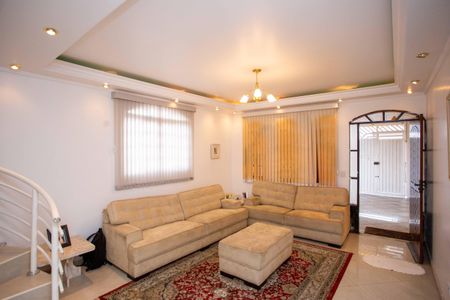 Casa à venda com 250m², 5 quartos e 2 vagasSala de TV