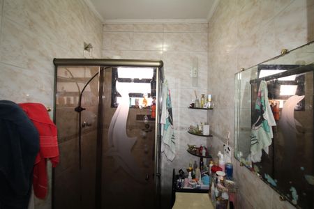 Casa à venda com 169m², 4 quartos e 3 vagasBanheiro/Suite 2