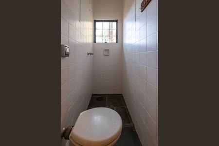 Casa à venda com 191m², 5 quartos e 2 vagas Casa à venda com 191m², 5 quartos e 2 vagasSuíte 4 - Banheiro