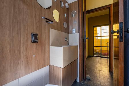 Casa à venda com 191m², 5 quartos e 2 vagas Casa à venda com 191m², 5 quartos e 2 vagasSuíte 3 - Banheiro