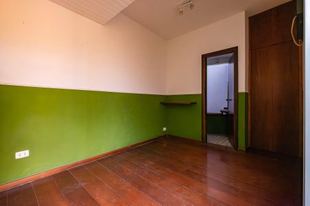 Casa à venda com 191m², 5 quartos e 2 vagas Casa à venda com 191m², 5 quartos e 2 vagasSuíte 5