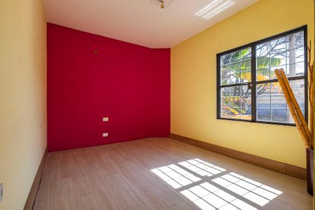 Casa à venda com 191m², 5 quartos e 2 vagas Casa à venda com 191m², 5 quartos e 2 vagasSuíte 3