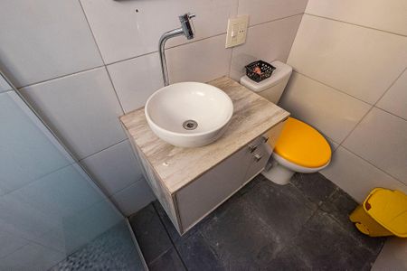 Casa à venda com 191m², 5 quartos e 2 vagas Casa à venda com 191m², 5 quartos e 2 vagasSuíte 1 - Banheiro