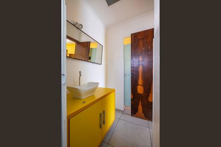 Casa à venda com 191m², 5 quartos e 2 vagas Casa à venda com 191m², 5 quartos e 2 vagasSuíte 2 - Banheiro