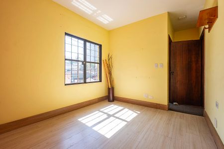 Casa à venda com 191m², 5 quartos e 2 vagas