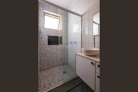 Casa à venda com 191m², 5 quartos e 2 vagas Casa à venda com 191m², 5 quartos e 2 vagasSuíte 1 - Banheiro