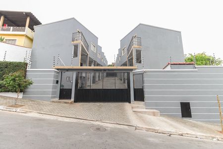 Casa de condomínio à venda com 86m², 2 quartos e 1 vaga Casa de condomínio à venda com 86m², 2 quartos e 1 vagaFachada