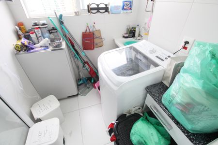 Apartamento para alugar com 73m², 2 quartos e 1 vagaÁrea de Serviço