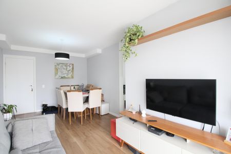 Sala  de apartamento para alugar com 2 quartos, 73m² em Vila Suzana, São Paulo