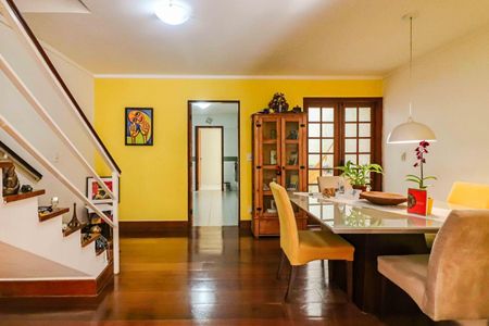 Sala de casa à venda com 4 quartos, 138m² em Jardim Trussardi, São Paulo