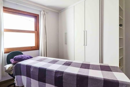 Casa à venda com 138m², 4 quartos e 2 vagasSuíte 2