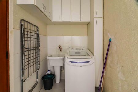 Casa à venda com 138m², 4 quartos e 2 vagasÁrea de Serviço