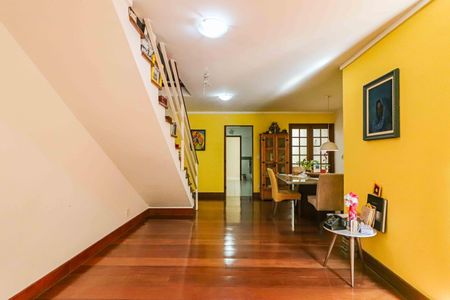 Casa à venda com 138m², 4 quartos e 2 vagasSala