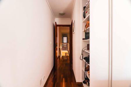 Casa à venda com 138m², 4 quartos e 2 vagasSuíte