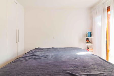 Casa à venda com 138m², 4 quartos e 2 vagasSuíte