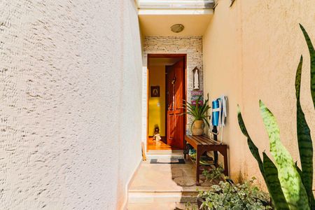 Casa à venda com 138m², 4 quartos e 2 vagasGaragem