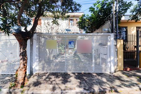Casa à venda com 138m², 4 quartos e 2 vagasFachada