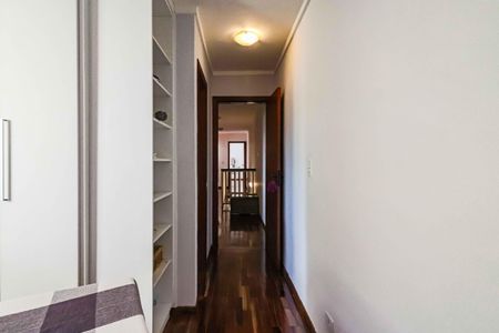 Casa à venda com 138m², 4 quartos e 2 vagasSuíte 2