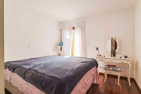 Casa à venda com 138m², 4 quartos e 2 vagasSuíte