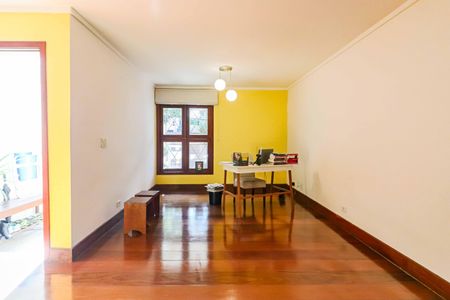 Casa à venda com 138m², 4 quartos e 2 vagasSala