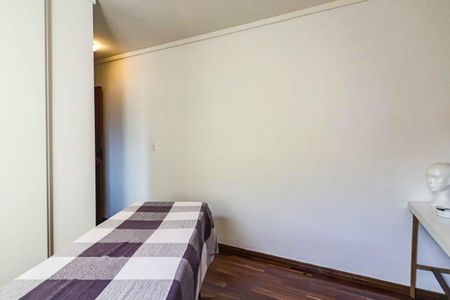 Casa à venda com 138m², 4 quartos e 2 vagasSuíte 2