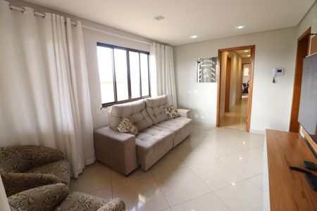 Sala 1 de casa à venda com 3 quartos, 368m² em Bussocaba, Osasco