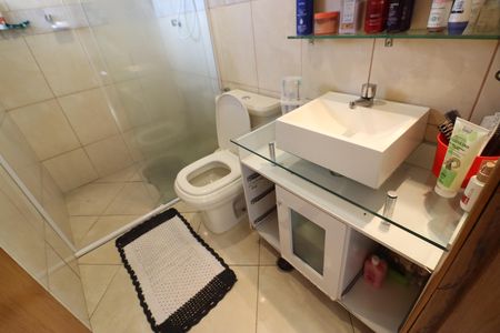 Casa à venda com 368m², 3 quartos e 2 vagasBanheiro da Suíte 1