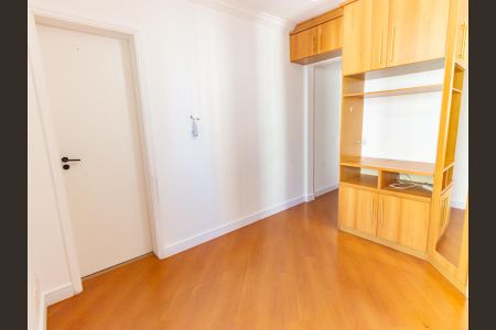 Apartamento à venda com 75m², 3 quartos e 2 vagas Apartamento à venda com 75m², 3 quartos e 2 vagasSuíte