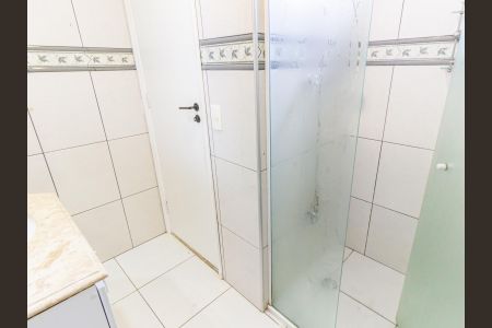 Apartamento à venda com 75m², 3 quartos e 2 vagas Apartamento à venda com 75m², 3 quartos e 2 vagasBanheiro da Suíte